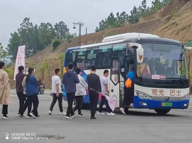 撫州長運：圓滿完成“和美村寨 民族團結跑”運輸保障任務